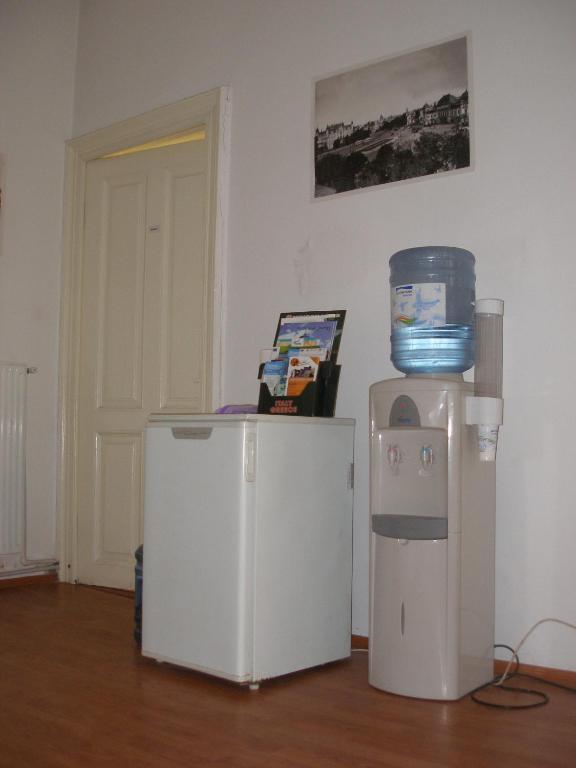 Kretan Hostel Bucureşti Eksteriør bilde